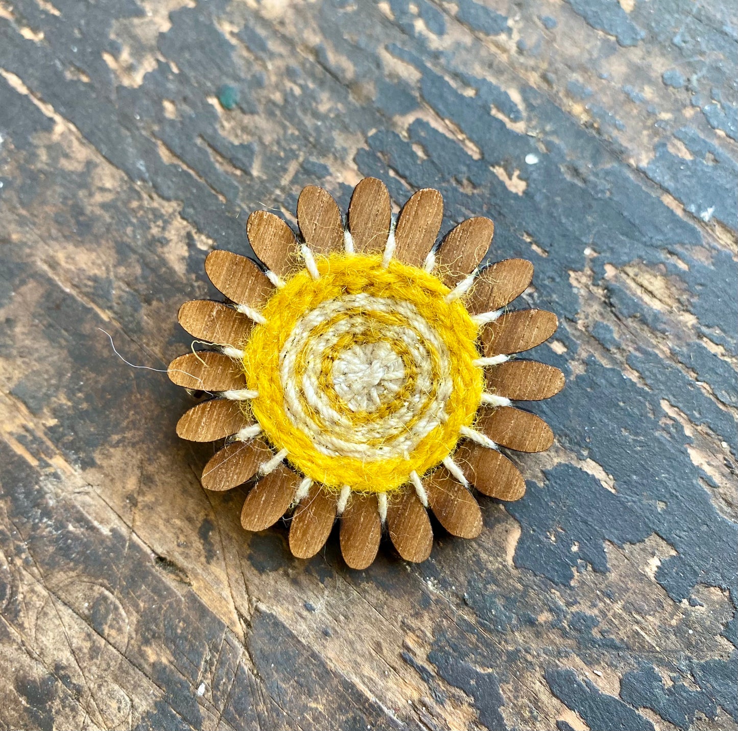 Flower/Circle Weaving Brooch Kit