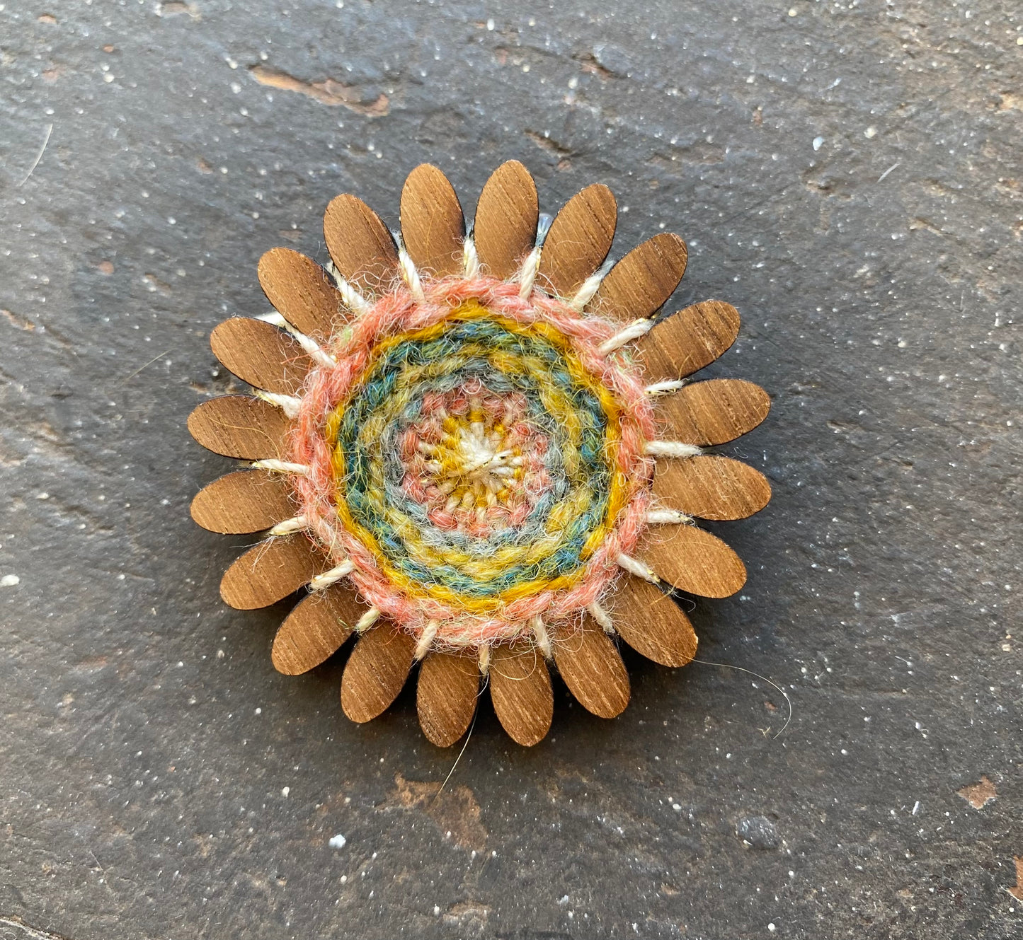 Flower/Circle Weaving Brooch Kit