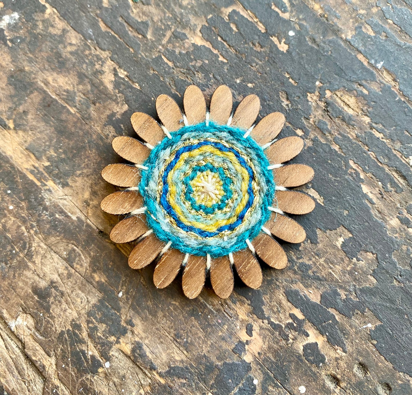 Flower/Circle Weaving Brooch Kit